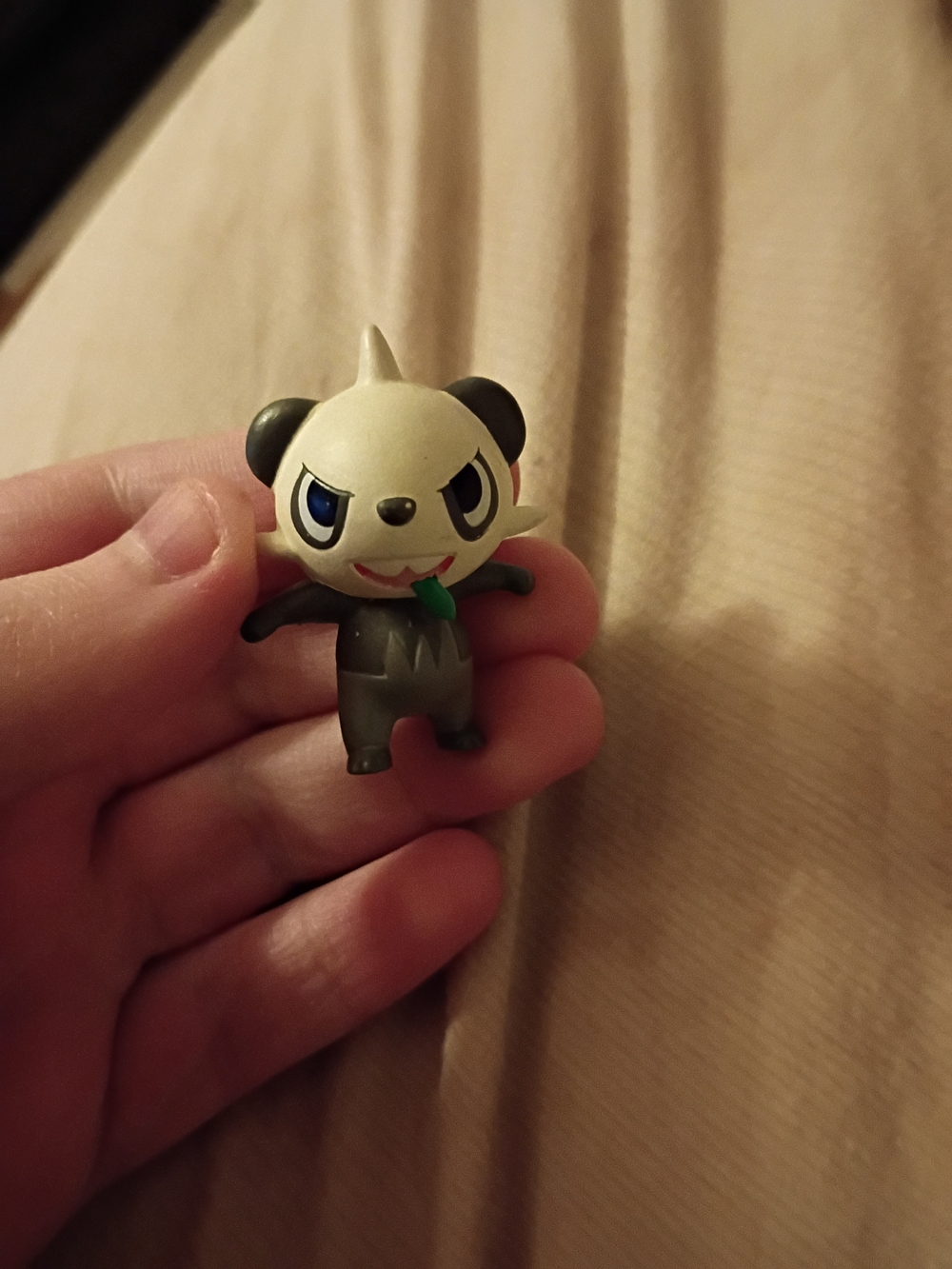 Pokemon Tomy Pancham Figure